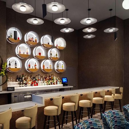 Hampton Inn By Hilton New York Times Square Bagian luar foto